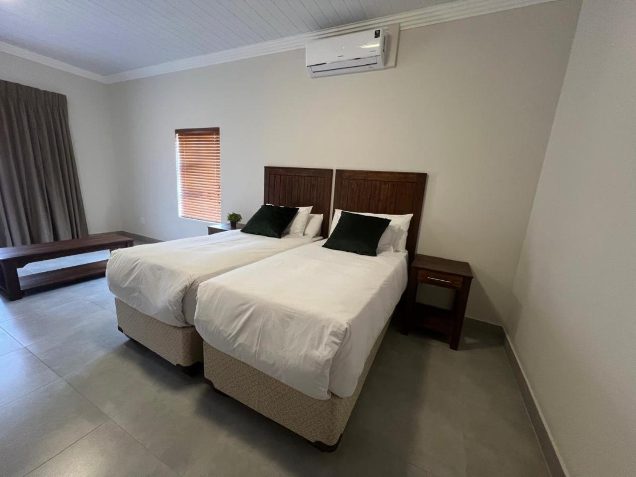 Camelot Guest House & Apartments Potchefstroom Exterior photo