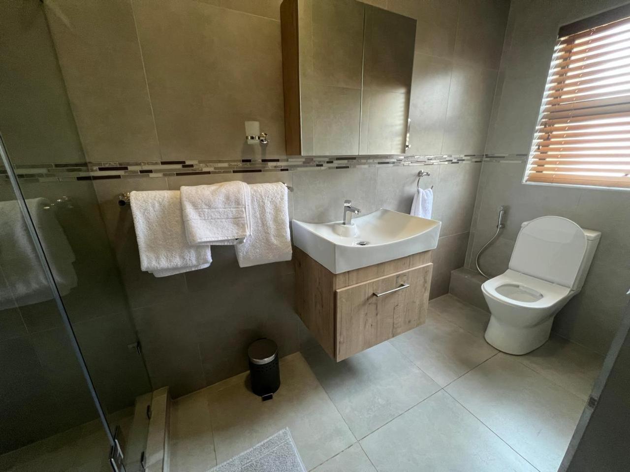 Camelot Guest House & Apartments Potchefstroom Exterior photo